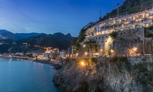 Hotel Club due Torri by night