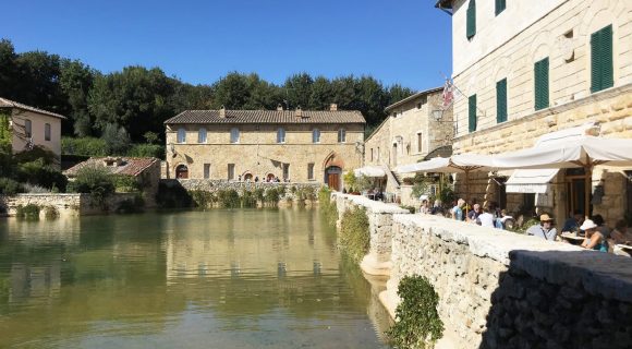 Bagno-Vignoni-toscana