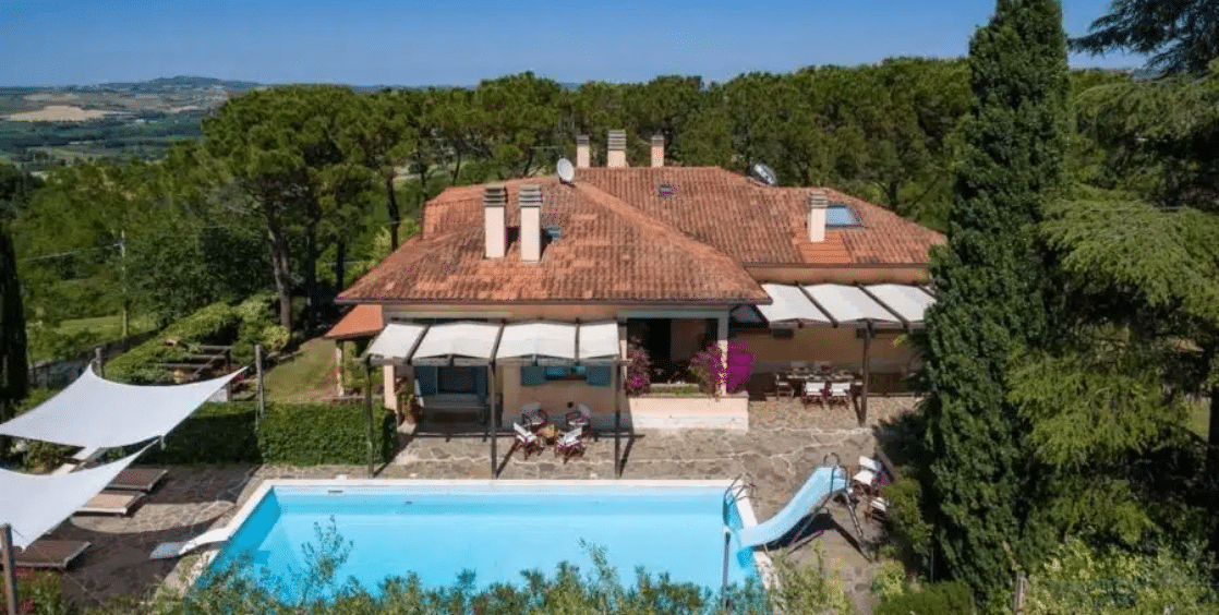 Egen villa i Marche i Italien