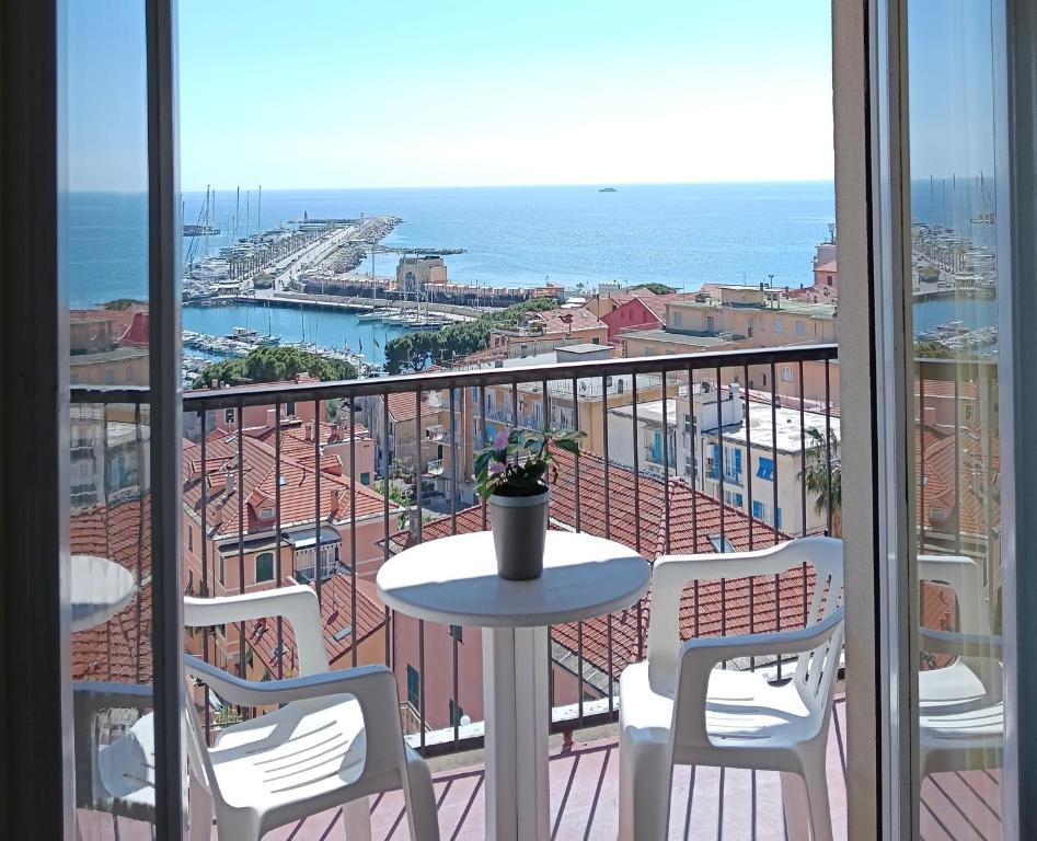 Hotel Robinia – Imperia