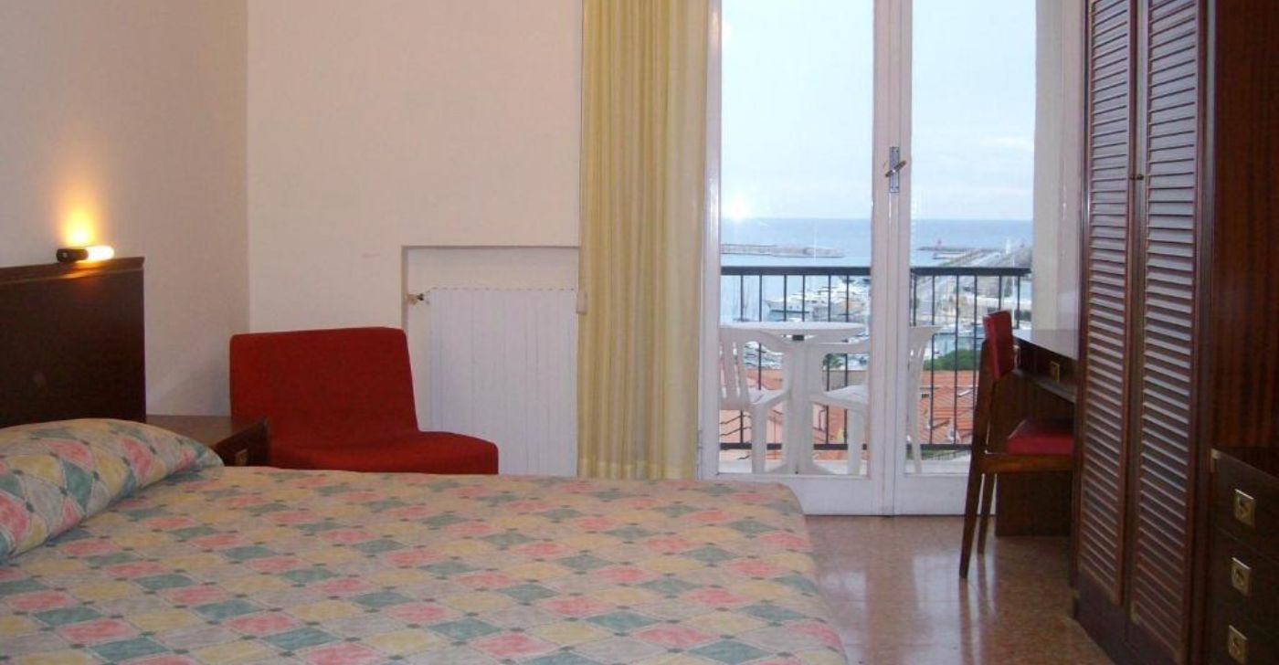 Hotel Robinia – Imperia